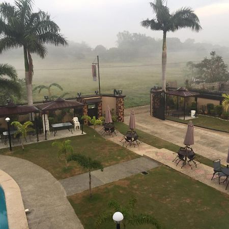 Villa Angelica Resort Alaminos Exterior photo