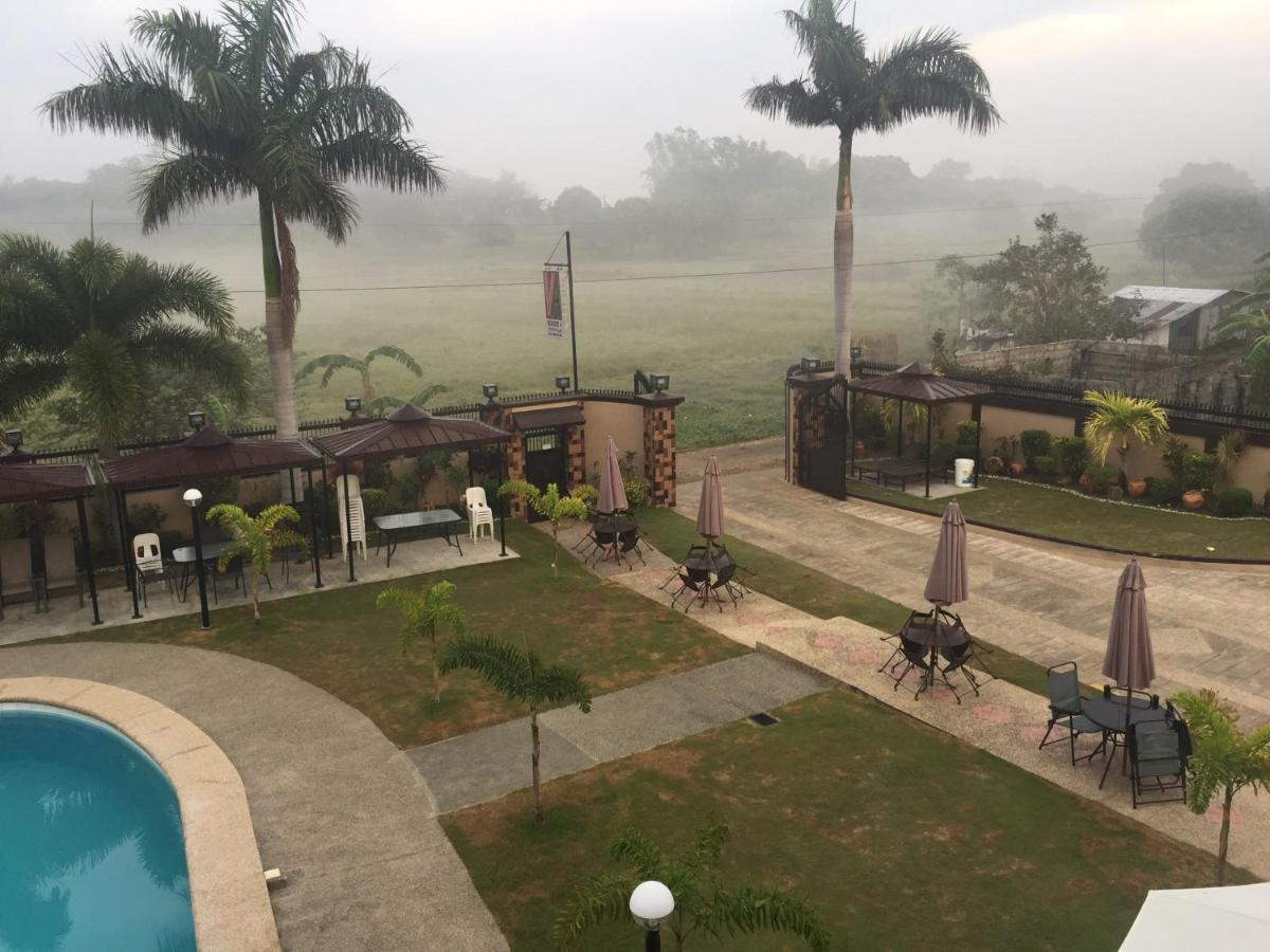 Villa Angelica Resort Alaminos Exterior photo
